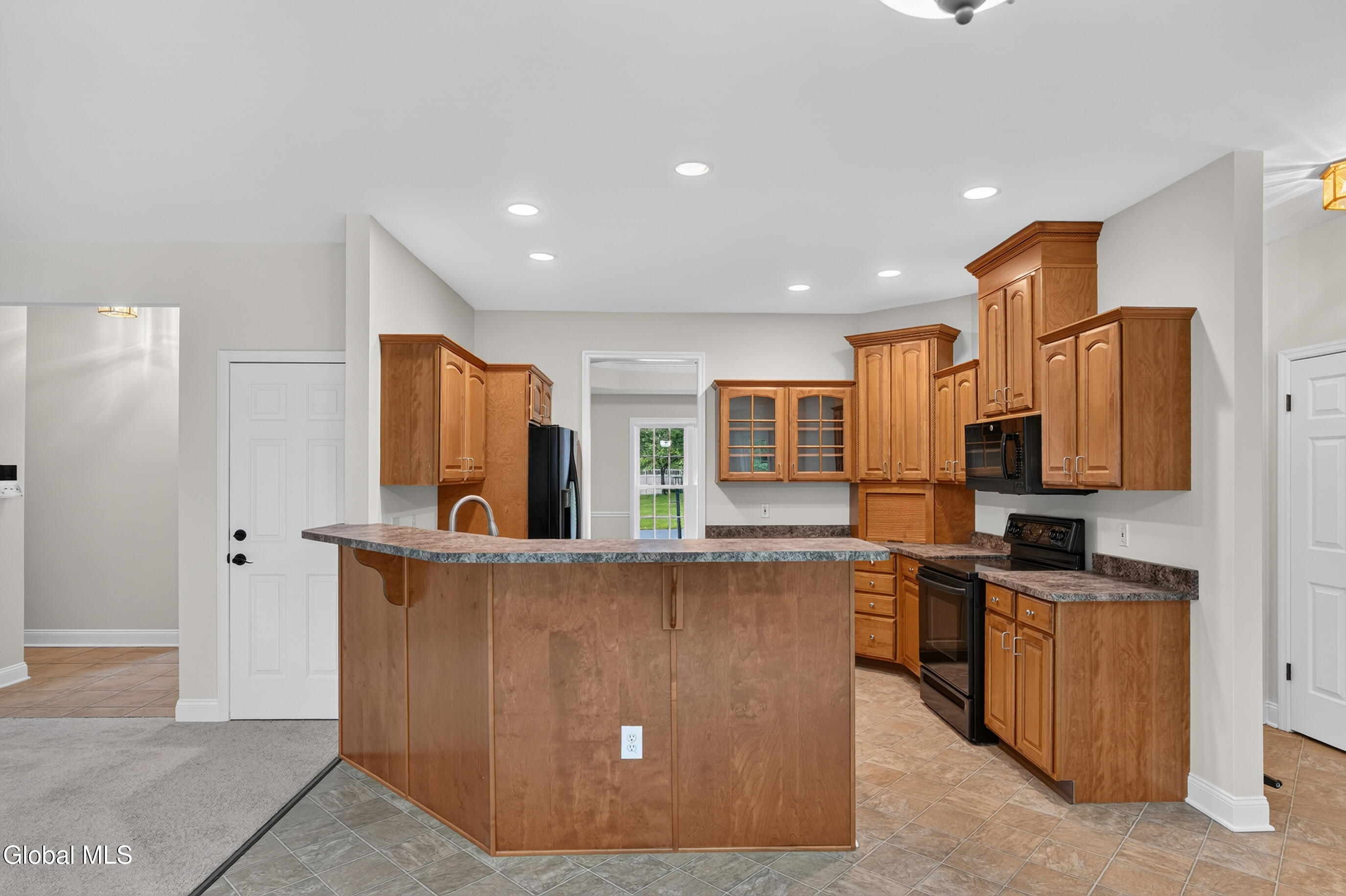 10 Reynolds Court Delmar NY 12054