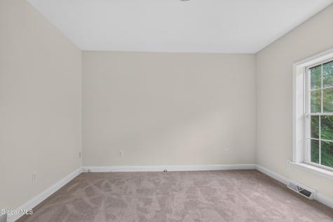 10 Reynolds Court Delmar NY 12054