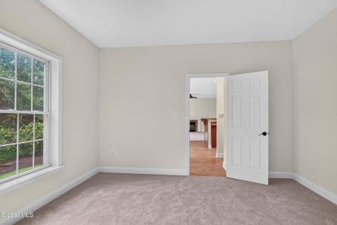 10 Reynolds Court Delmar NY 12054