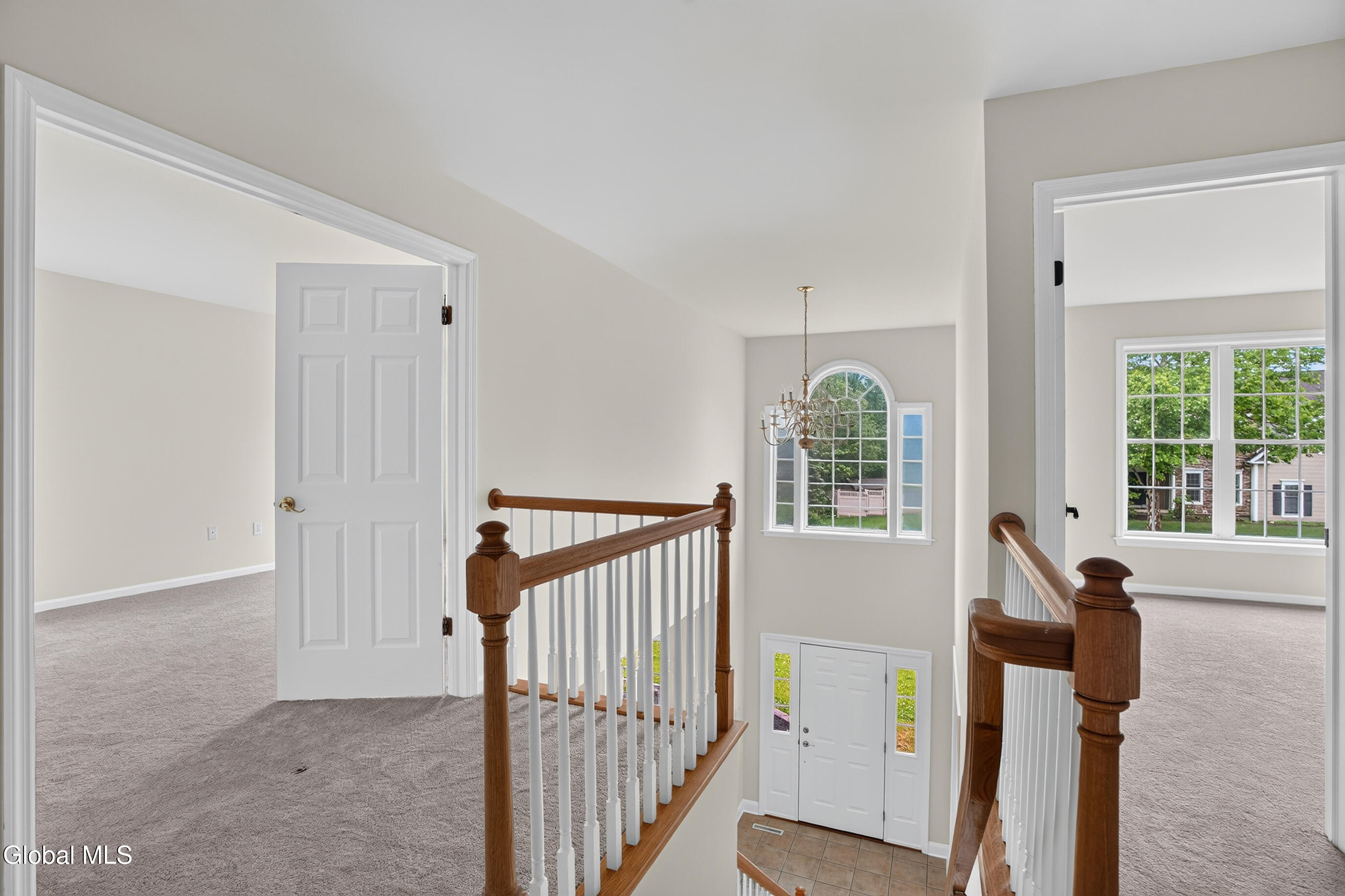 10 Reynolds Court Delmar NY 12054