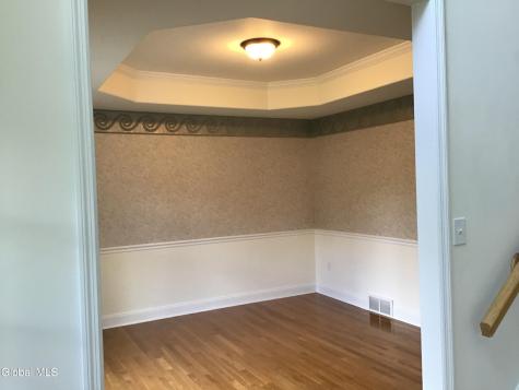 10 Reynolds Court Delmar NY 12054