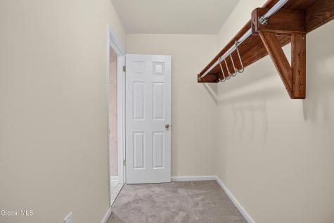 10 Reynolds Court Delmar NY 12054