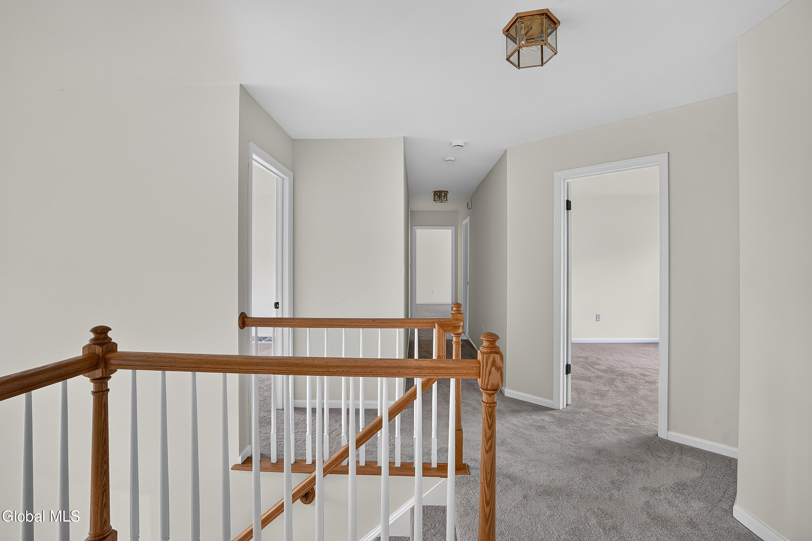 10 Reynolds Court Delmar NY 12054