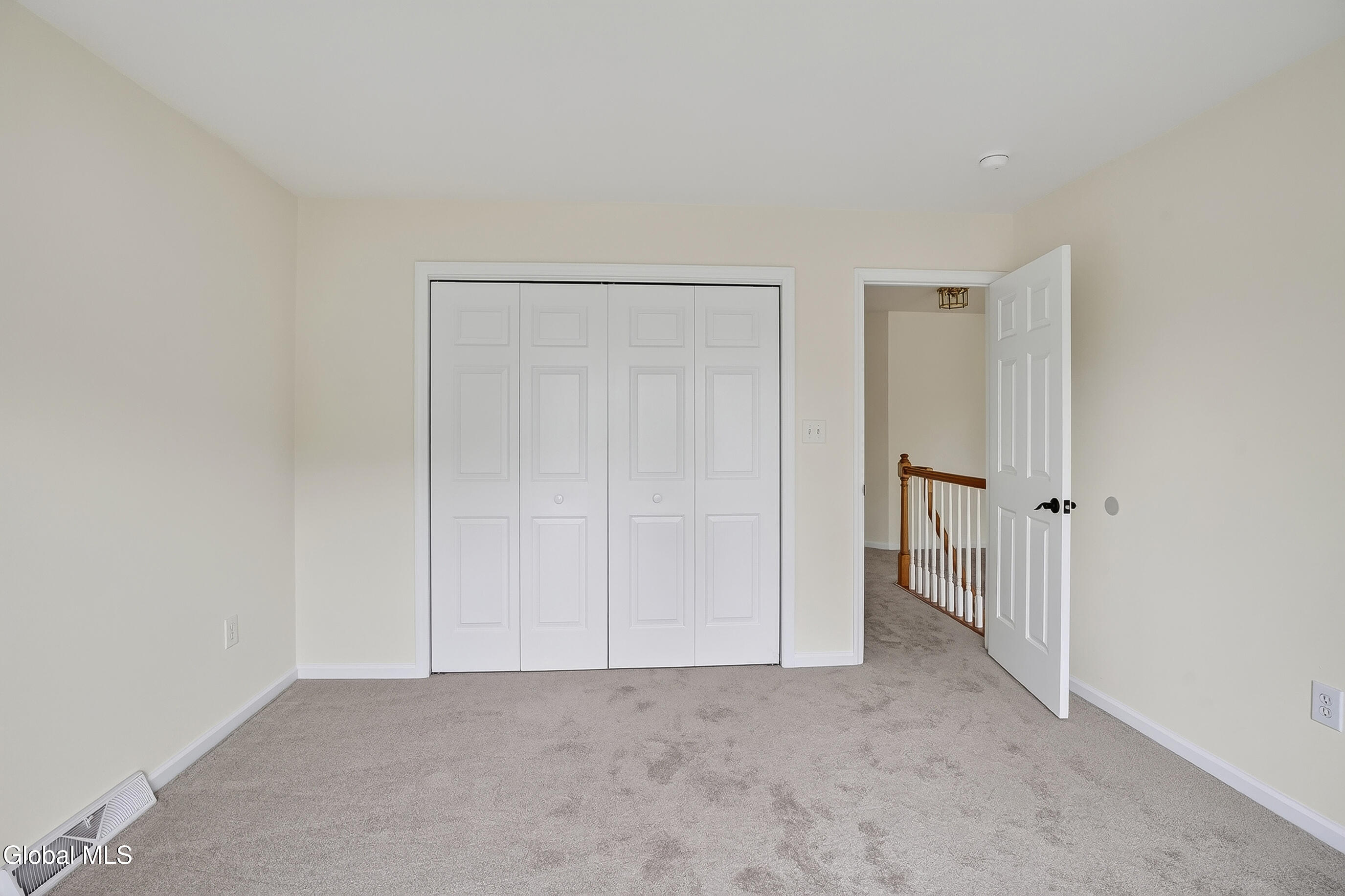 10 Reynolds Court Delmar NY 12054