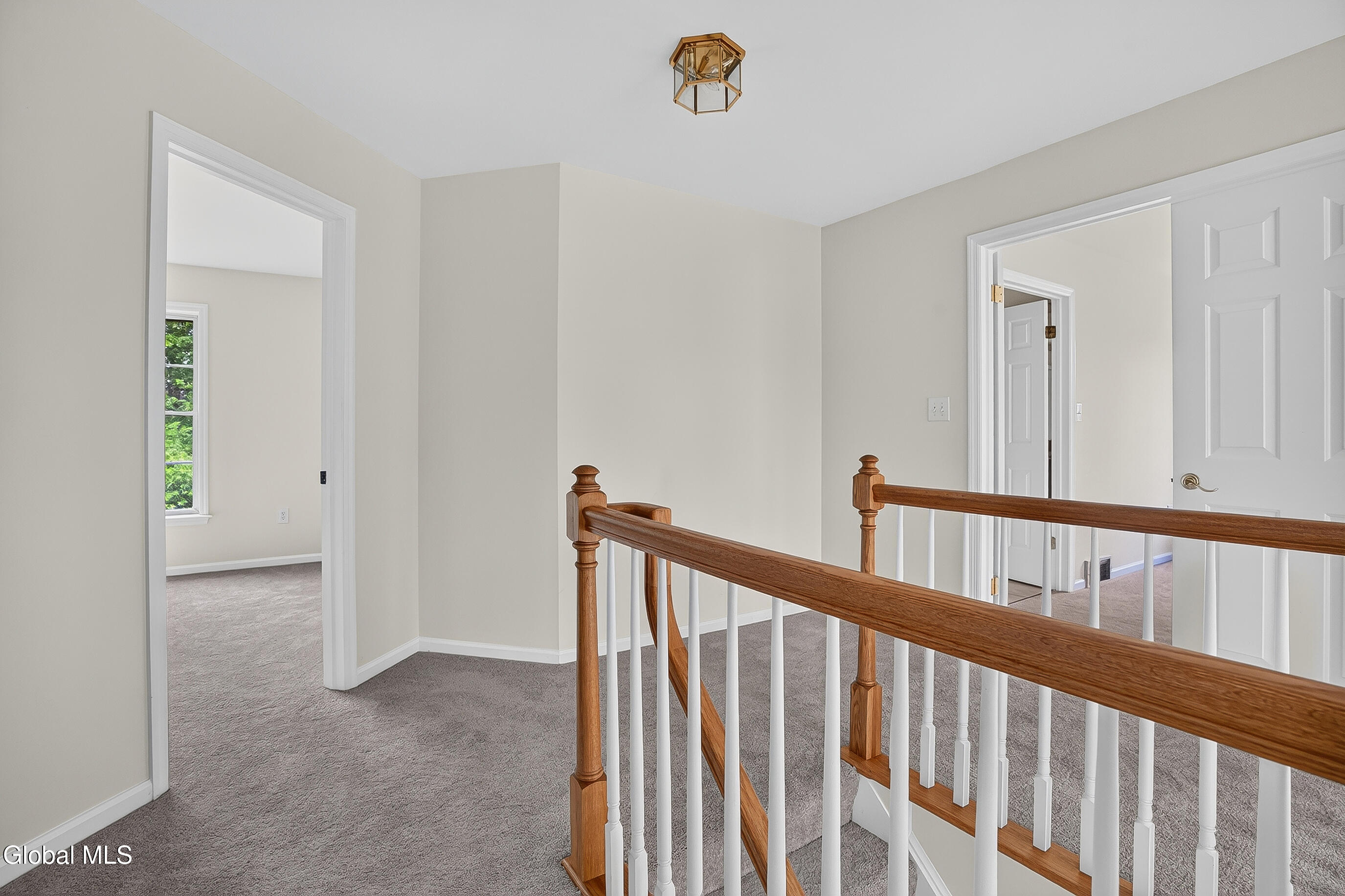 10 Reynolds Court Delmar NY 12054