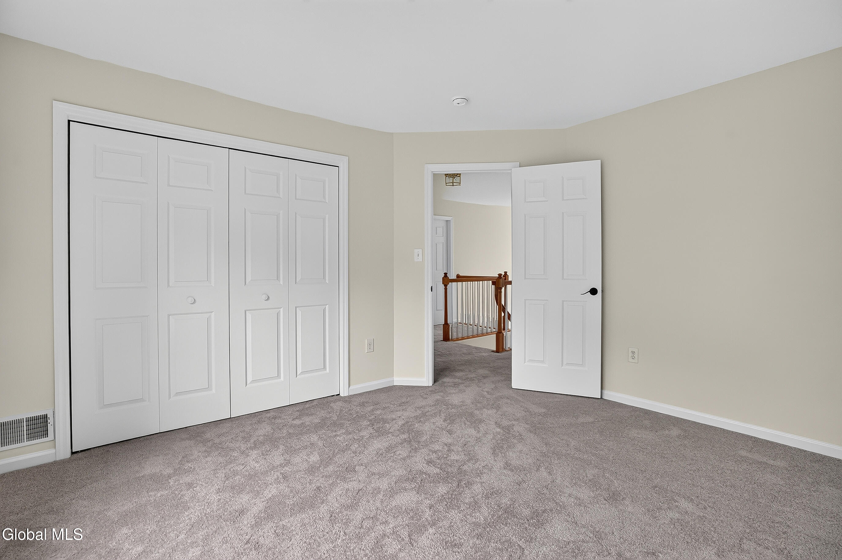 10 Reynolds Court Delmar NY 12054