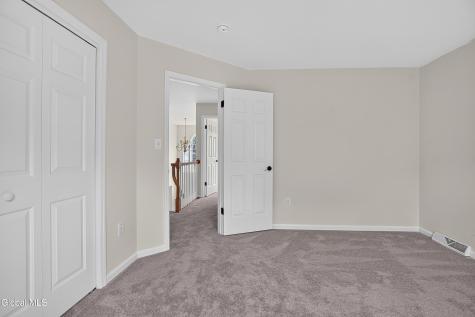 10 Reynolds Court Delmar NY 12054