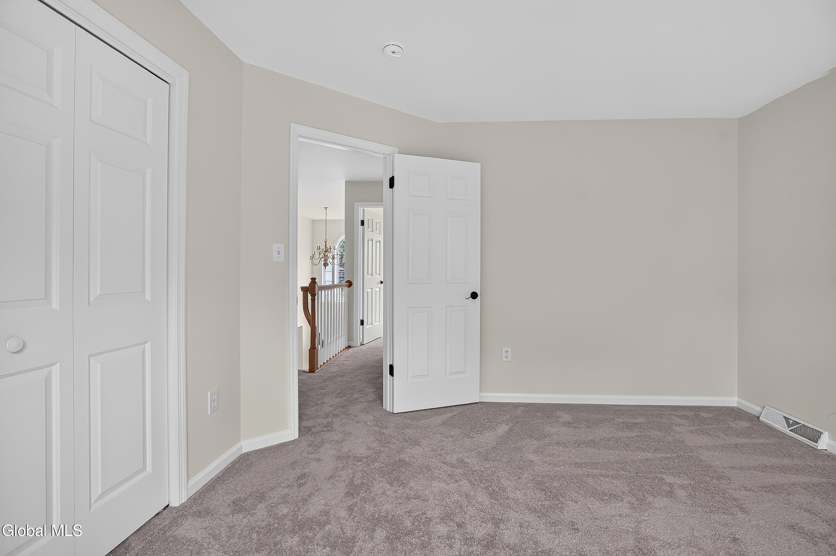 10 Reynolds Court Delmar NY 12054