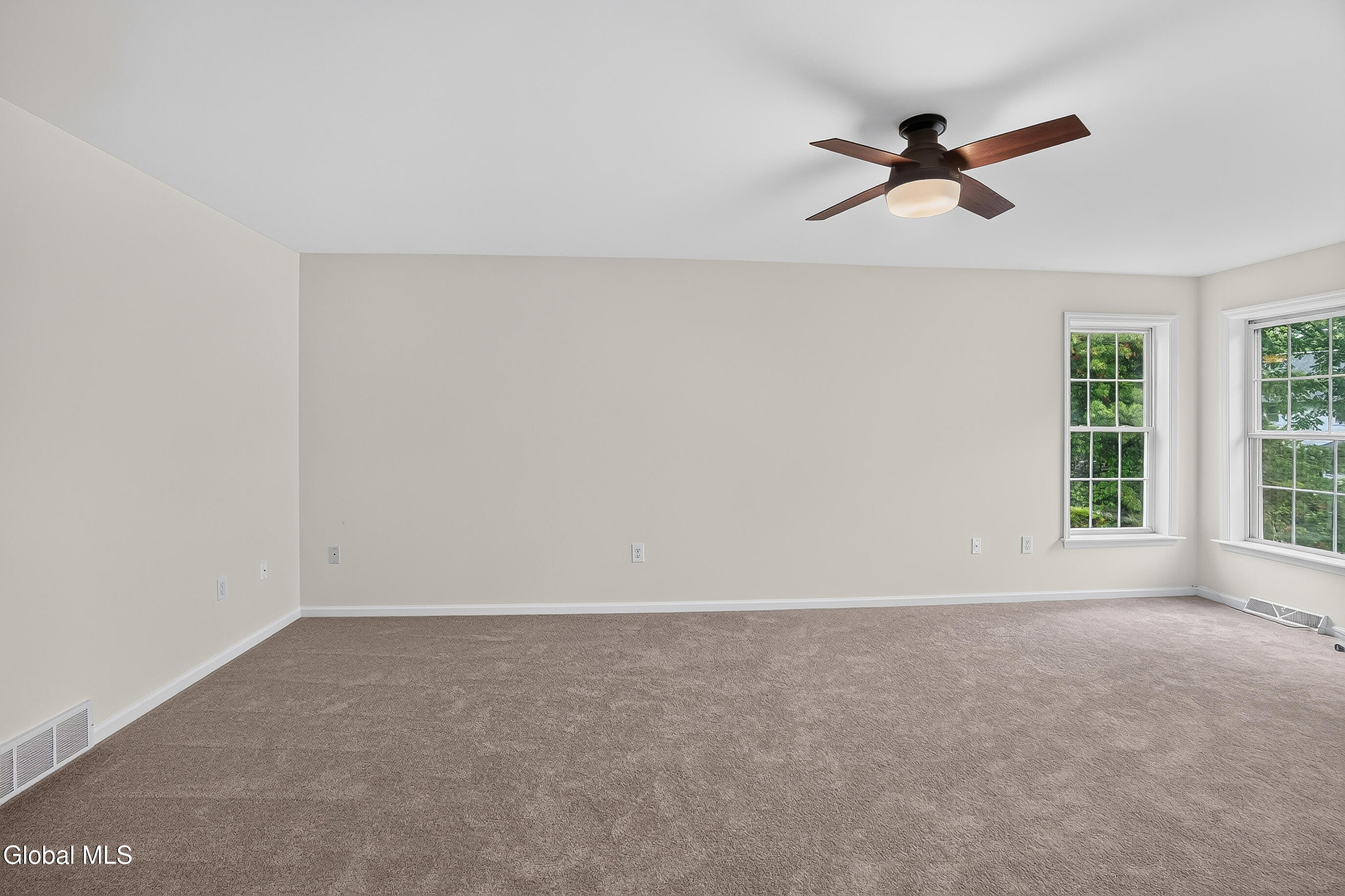 10 Reynolds Court Delmar NY 12054