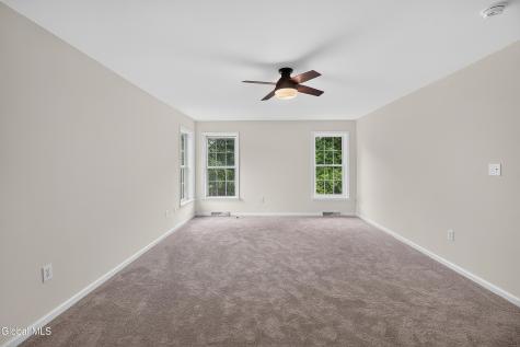 10 Reynolds Court Delmar NY 12054