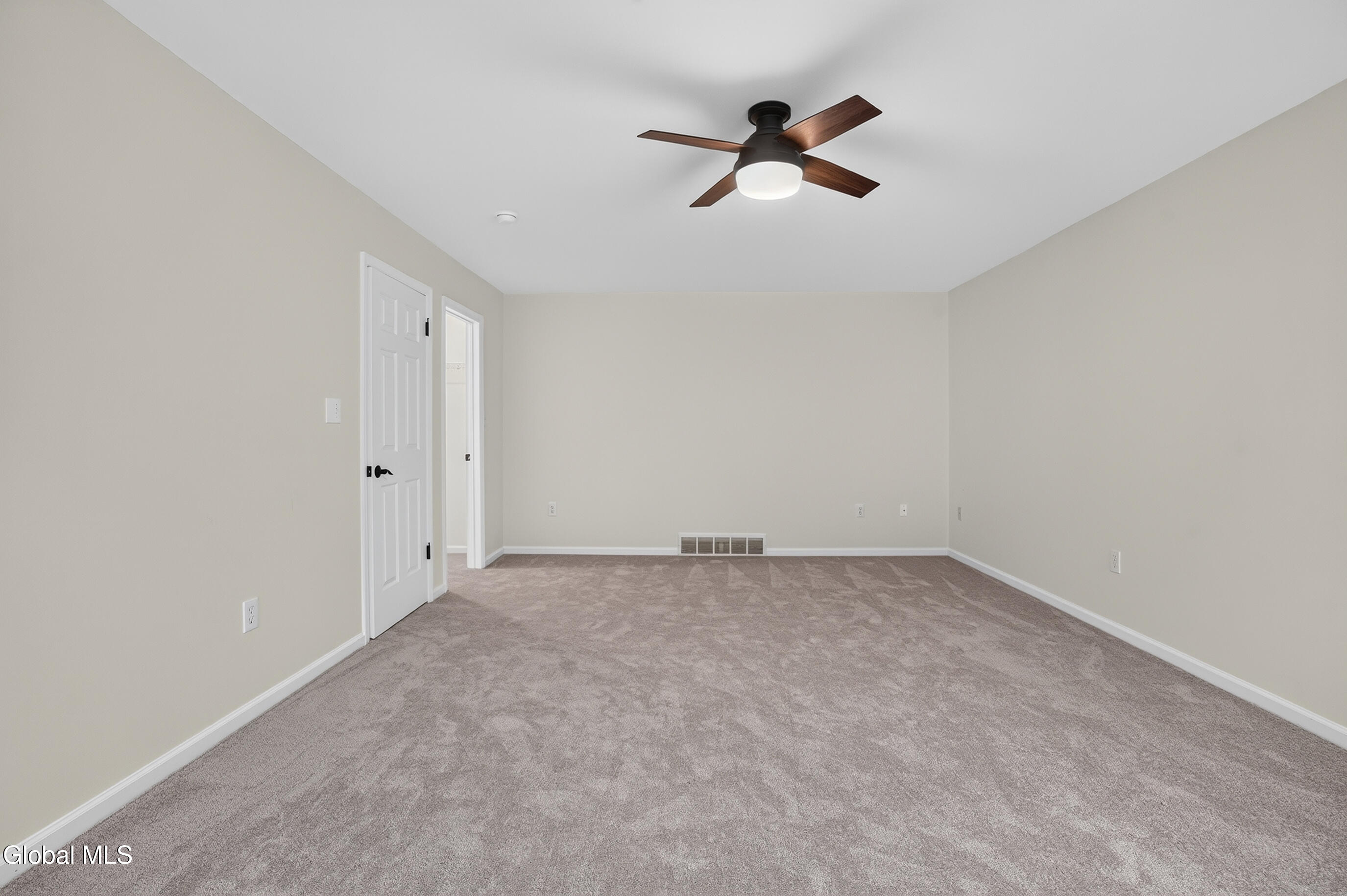 10 Reynolds Court Delmar NY 12054