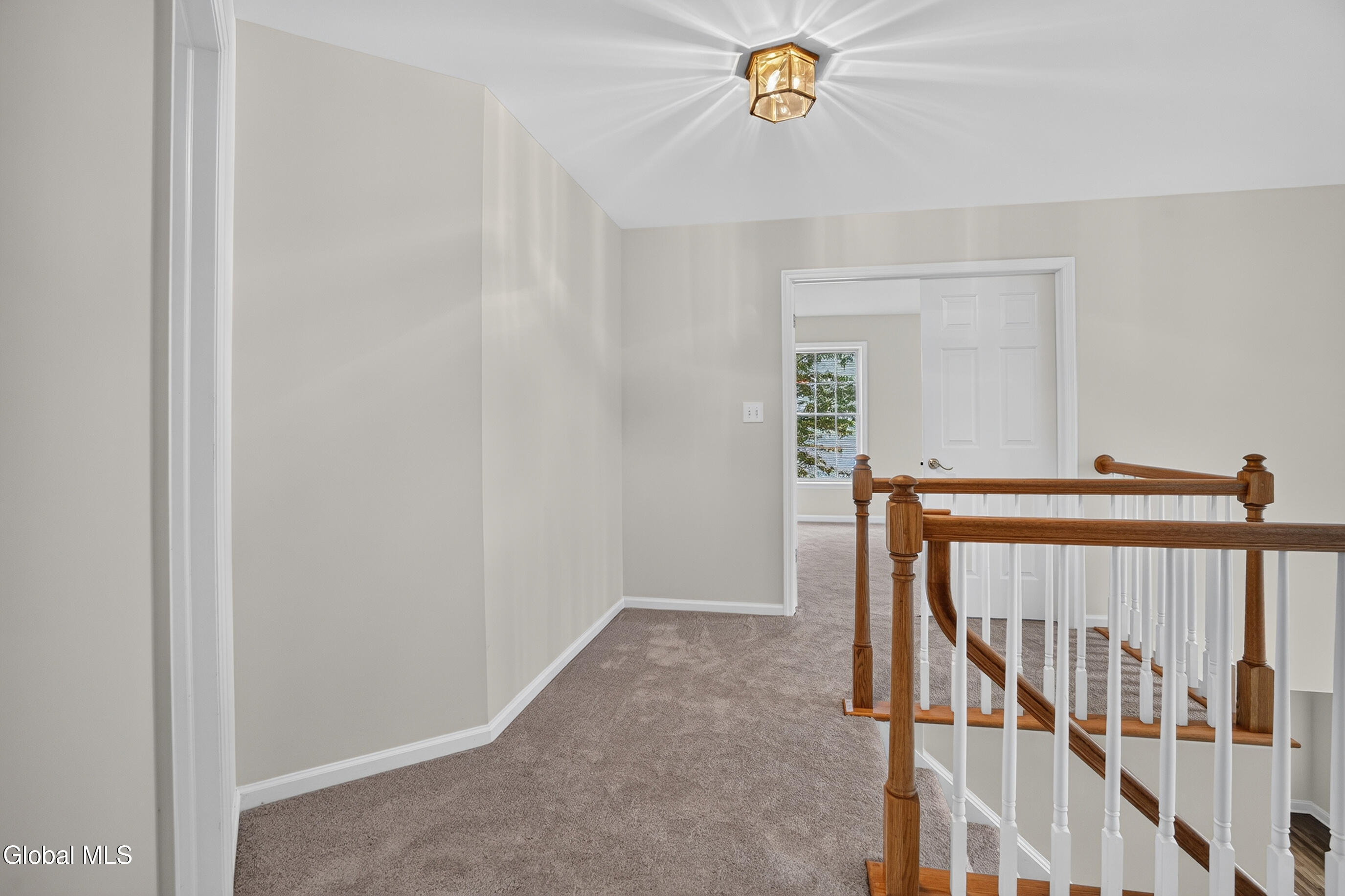 10 Reynolds Court Delmar NY 12054