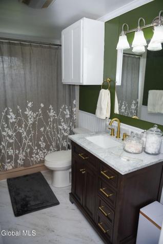 3 Uncas Drive Glenville NY 12302