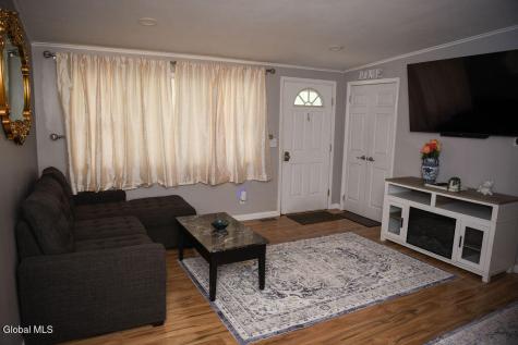 3 Uncas Drive Glenville NY 12302