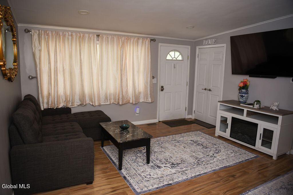 3 Uncas Drive Glenville NY 12302