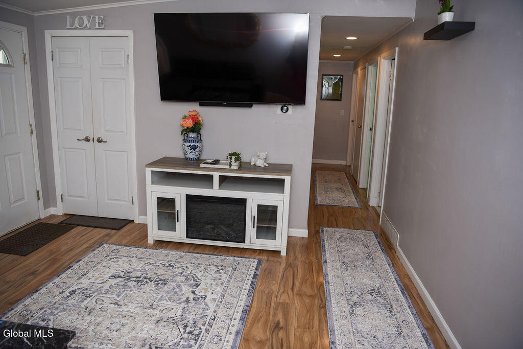 3 Uncas Drive Glenville NY 12302