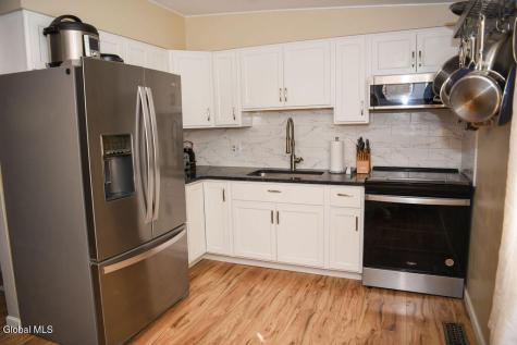 3 Uncas Drive Glenville NY 12302