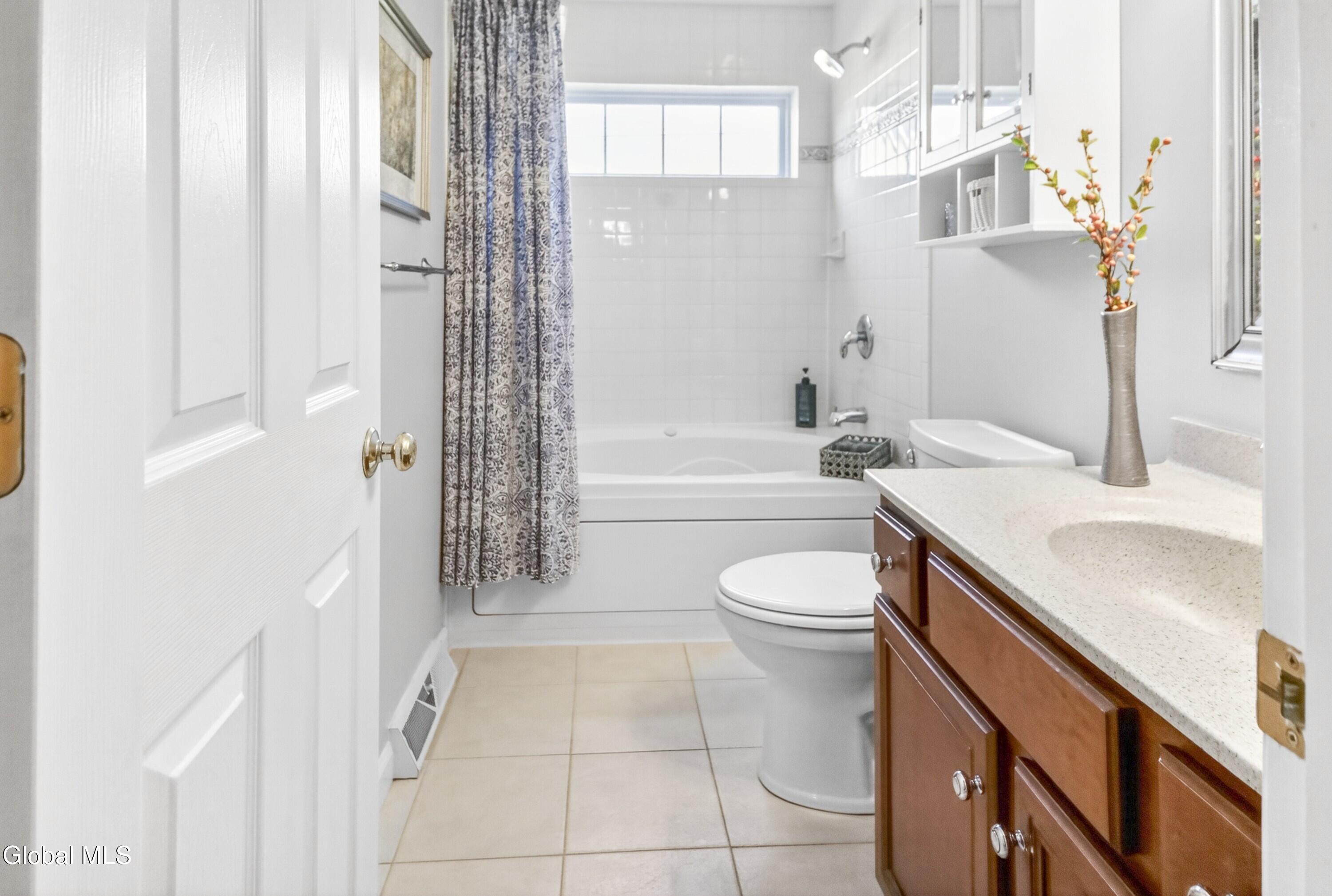 6 Danbury Court Clifton Park NY 12065