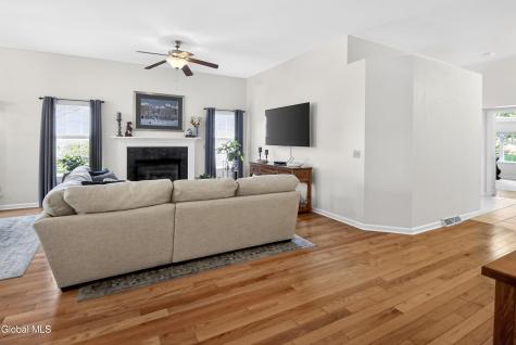 6 Danbury Court Clifton Park NY 12065