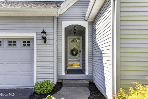 6 Danbury Court Clifton Park NY 12065