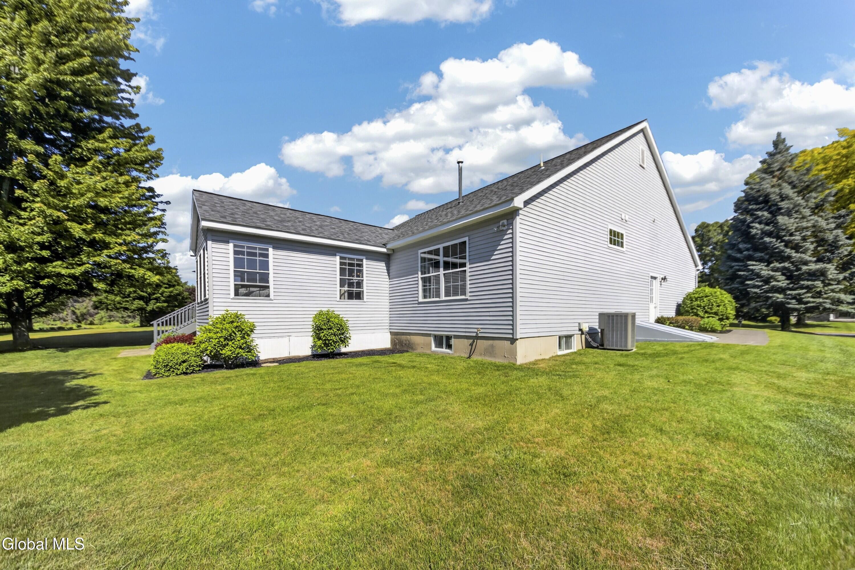 6 Danbury Court Clifton Park NY 12065