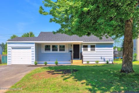 12 Rachlin Lane Loudonville NY 12211