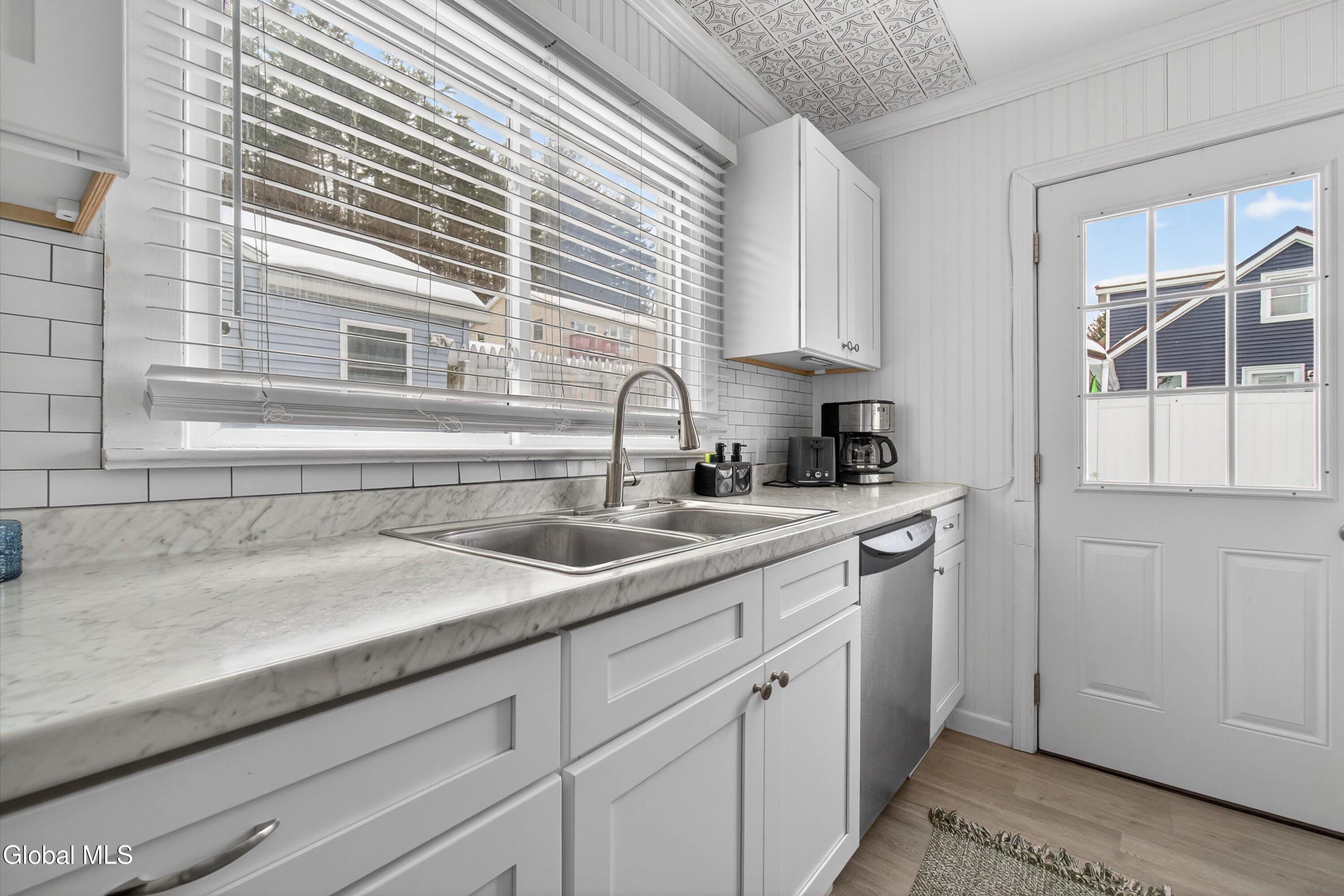 107 4th Street Saratoga Springs NY 12866