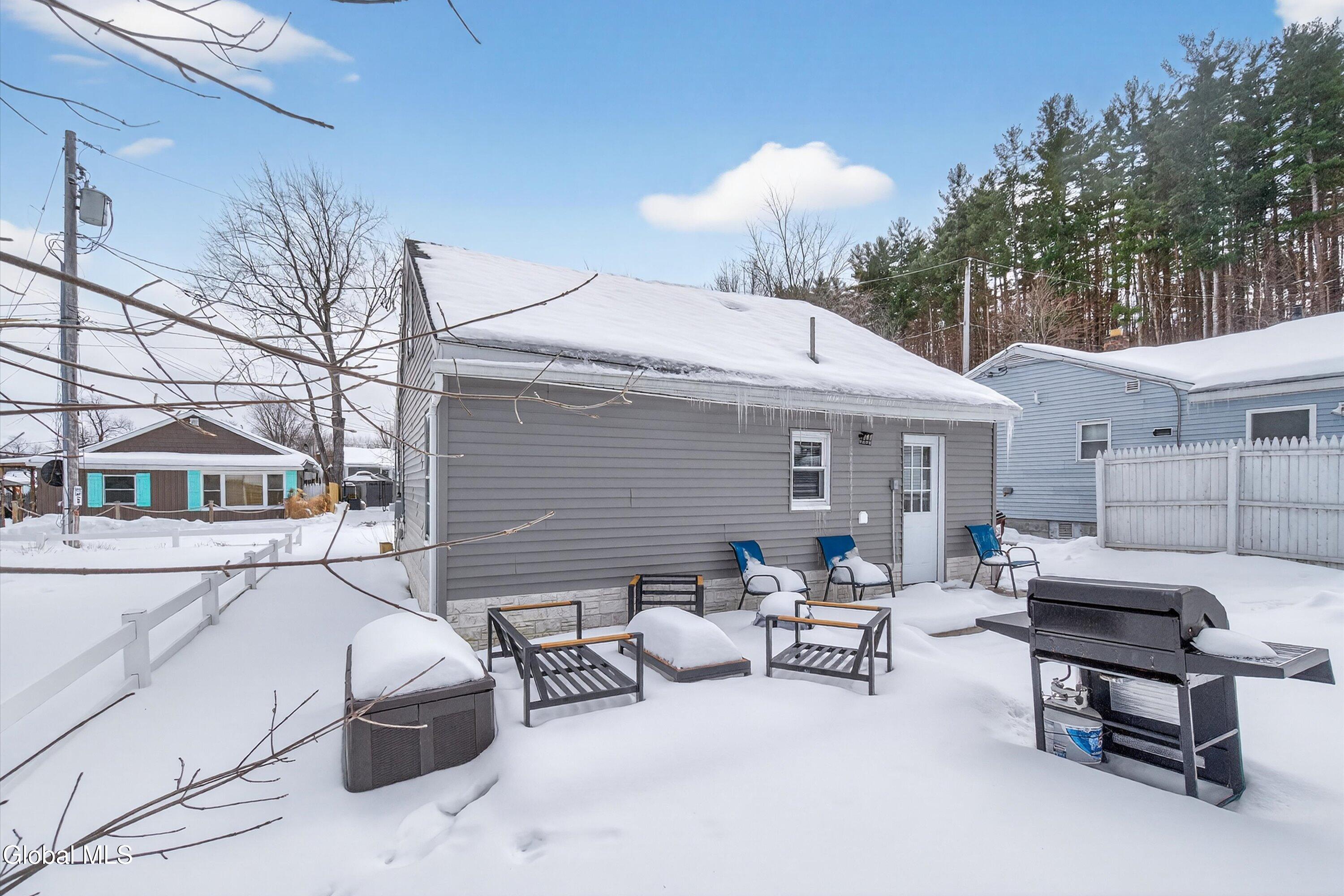 107 4th Street Saratoga Springs NY 12866