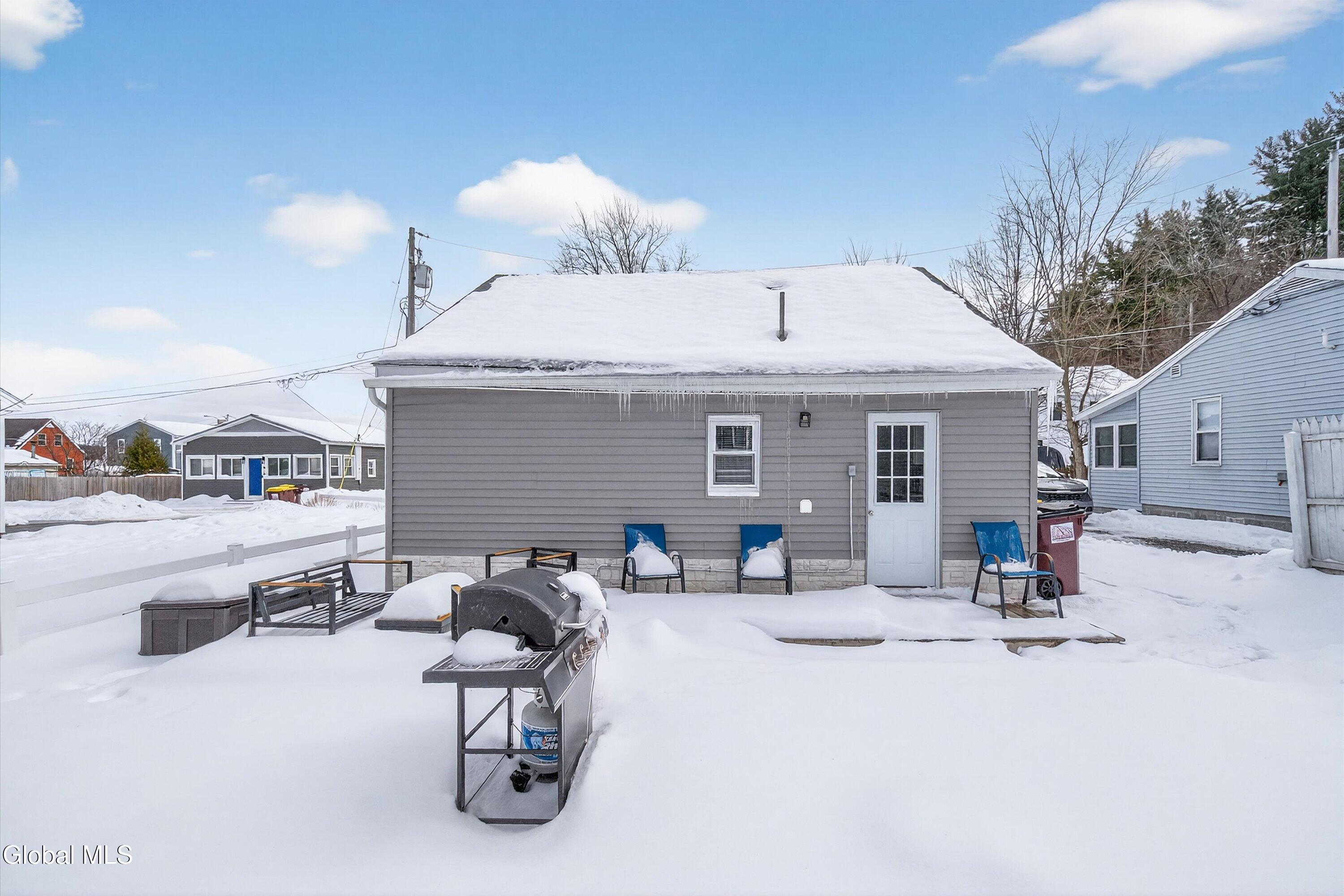 107 4th Street Saratoga Springs NY 12866