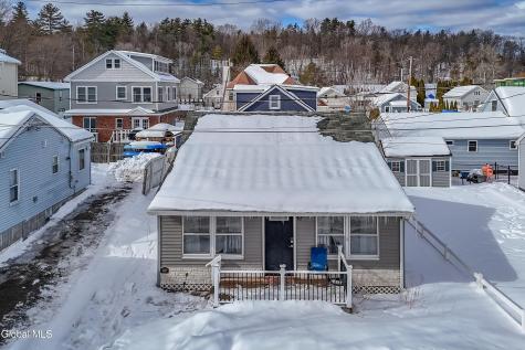 107 4th Street Saratoga Springs NY 12866