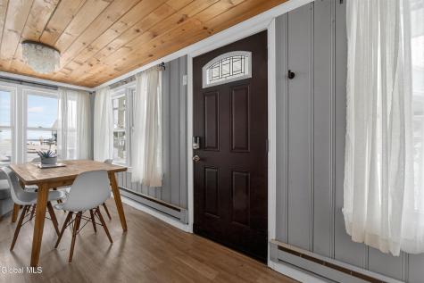 107 4th Street Saratoga Springs NY 12866