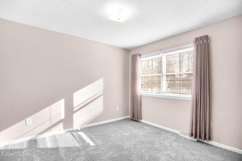 6 Bishops Court Queensbury NY 12804