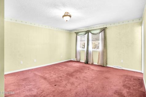 6 Bishops Court Queensbury NY 12804