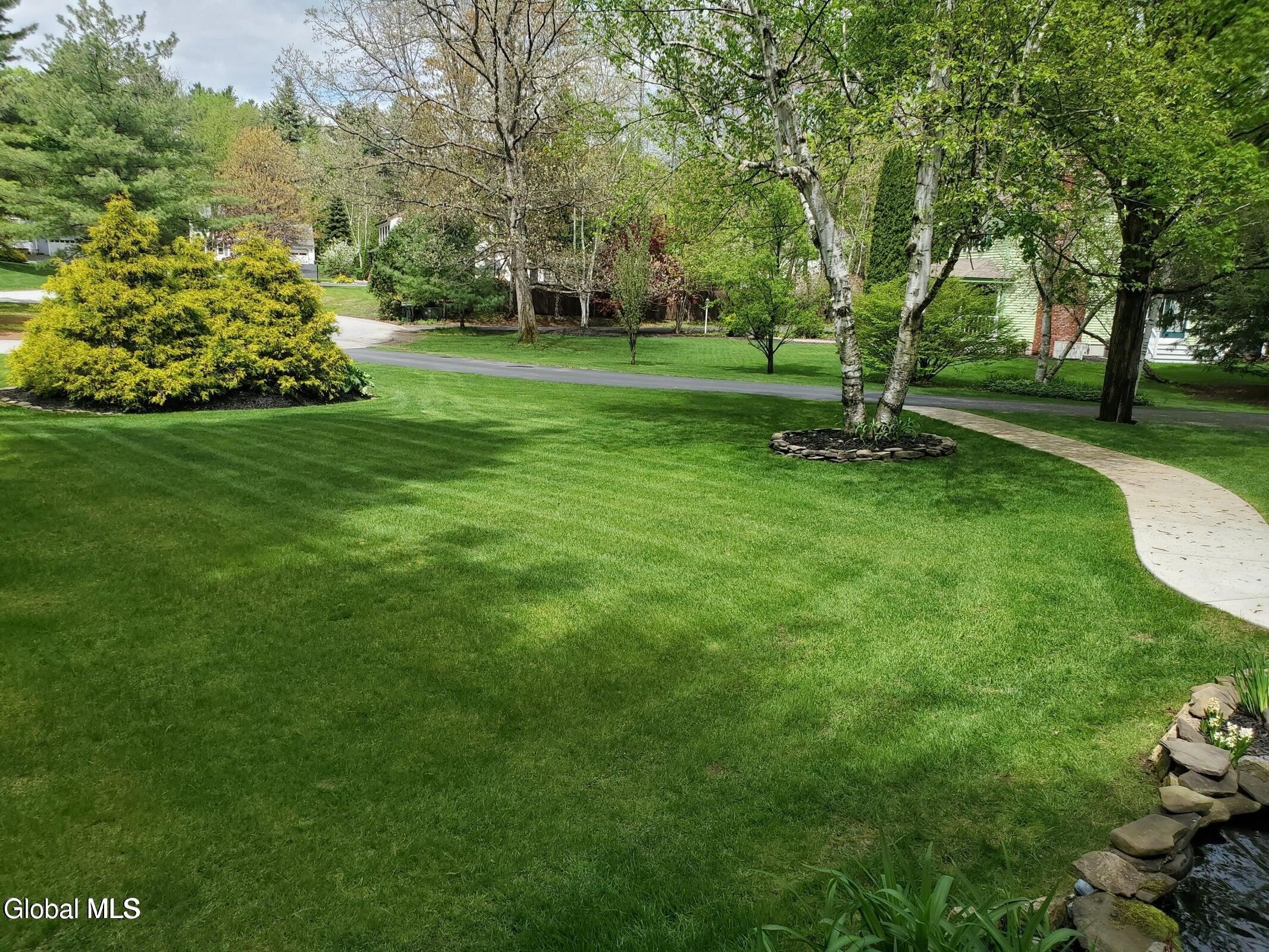 6 Bishops Court Queensbury NY 12804
