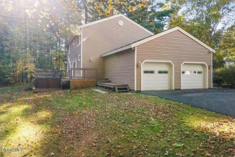 6 Bishops Court Queensbury NY 12804