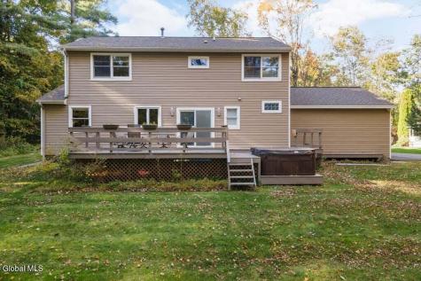 6 Bishops Court Queensbury NY 12804