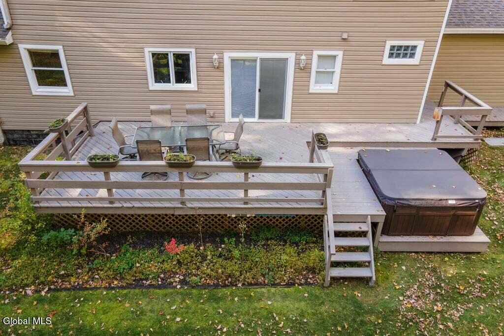 6 Bishops Court Queensbury NY 12804