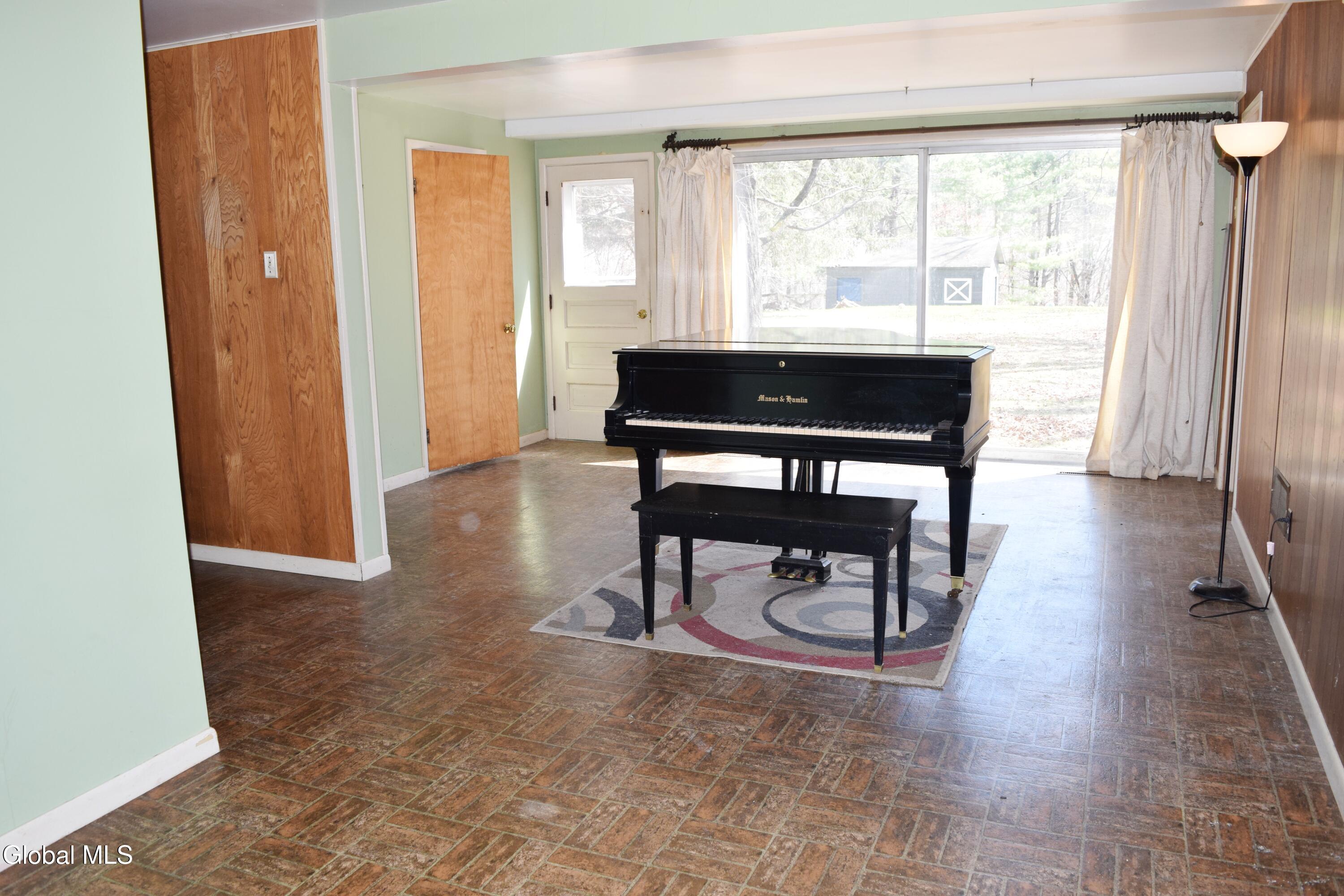 32 Troy Road East Greenbush NY 12061