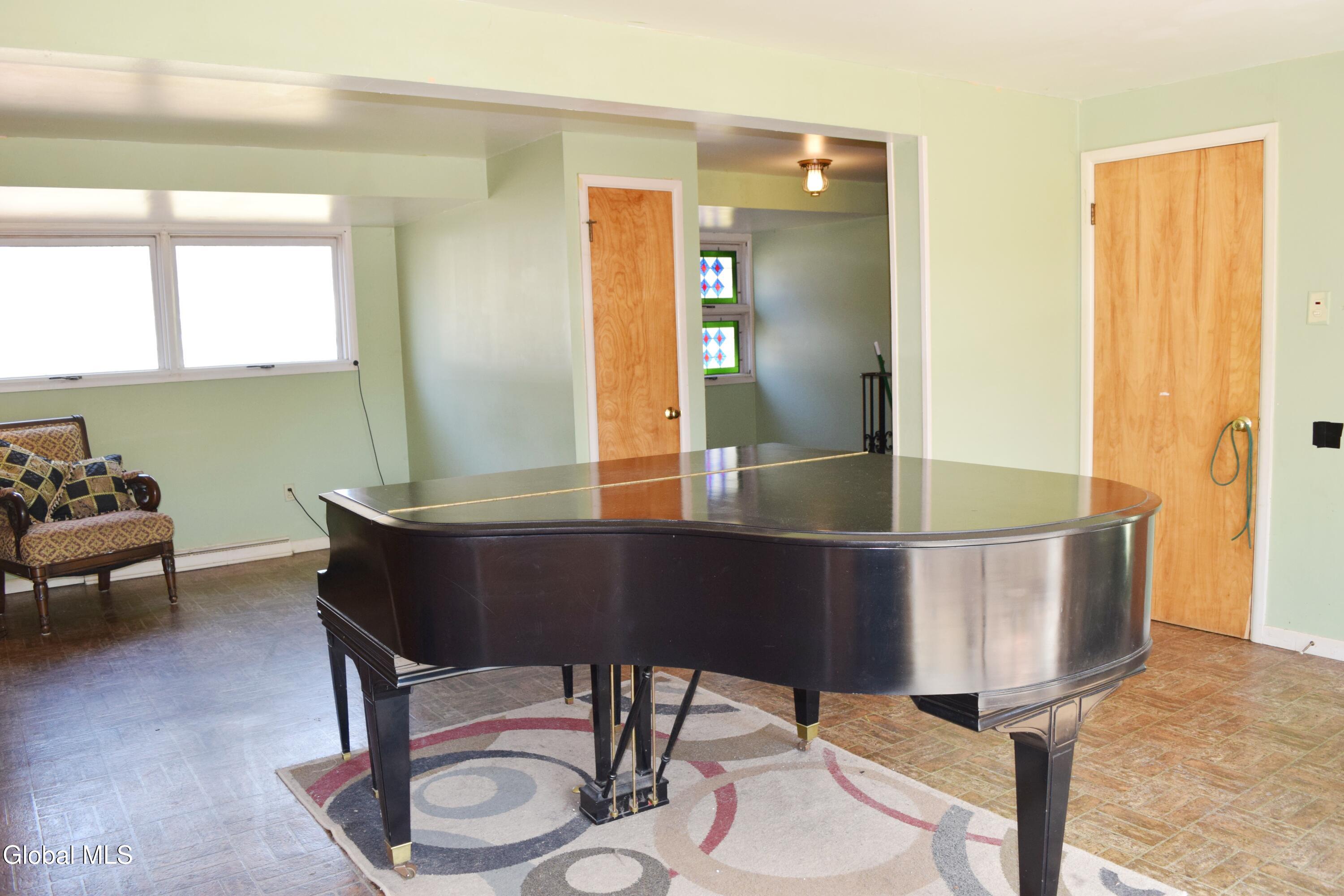 32 Troy Road East Greenbush NY 12061