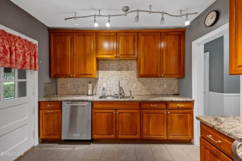 254 Lenox Avenue Albany NY 12208
