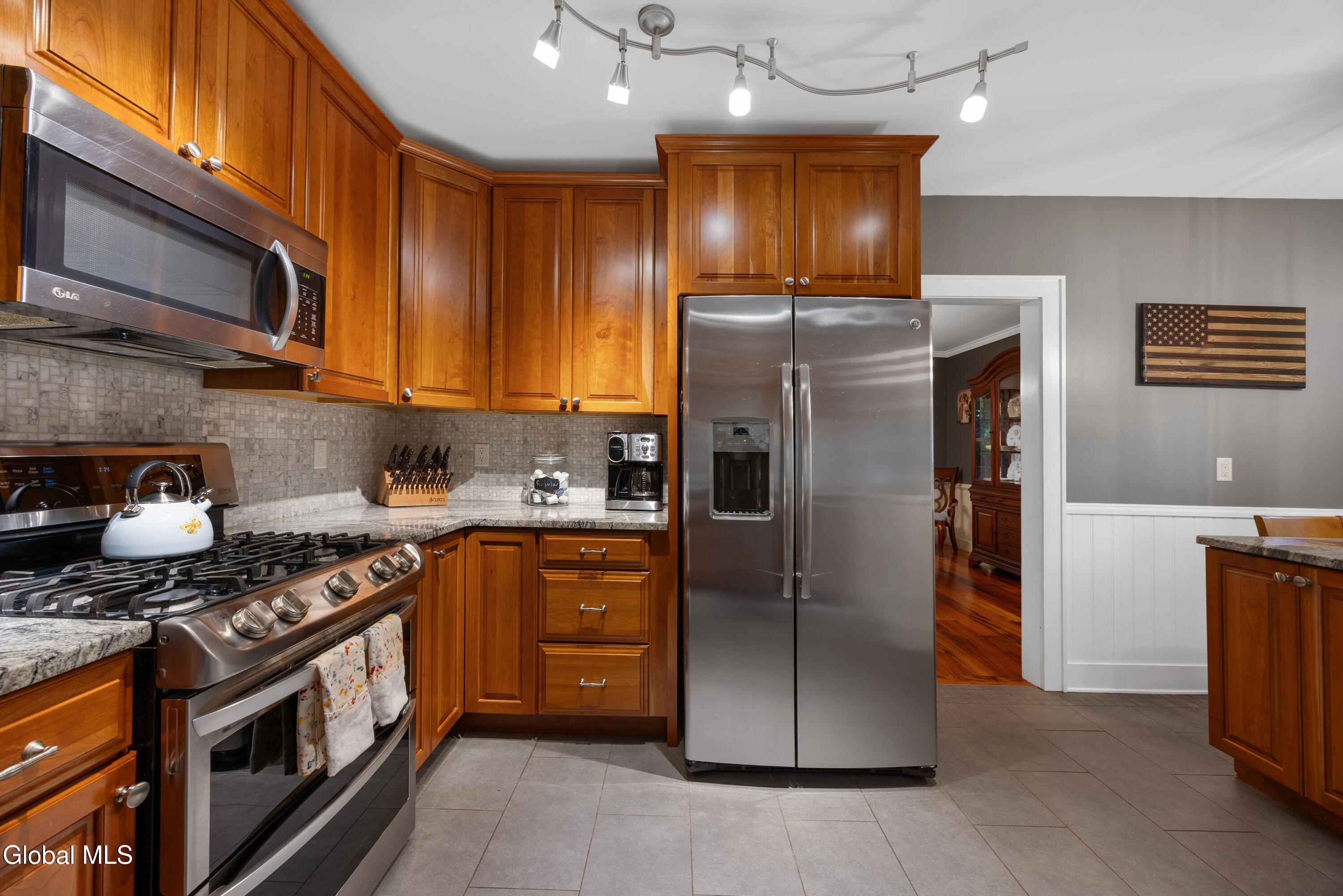 254 Lenox Avenue Albany NY 12208