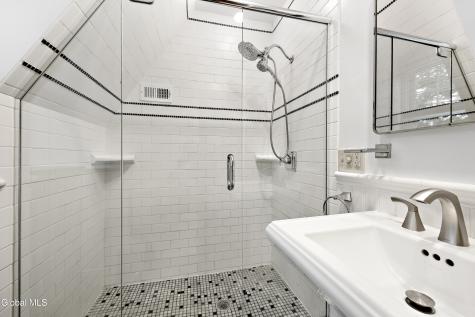 254 Lenox Avenue Albany NY 12208