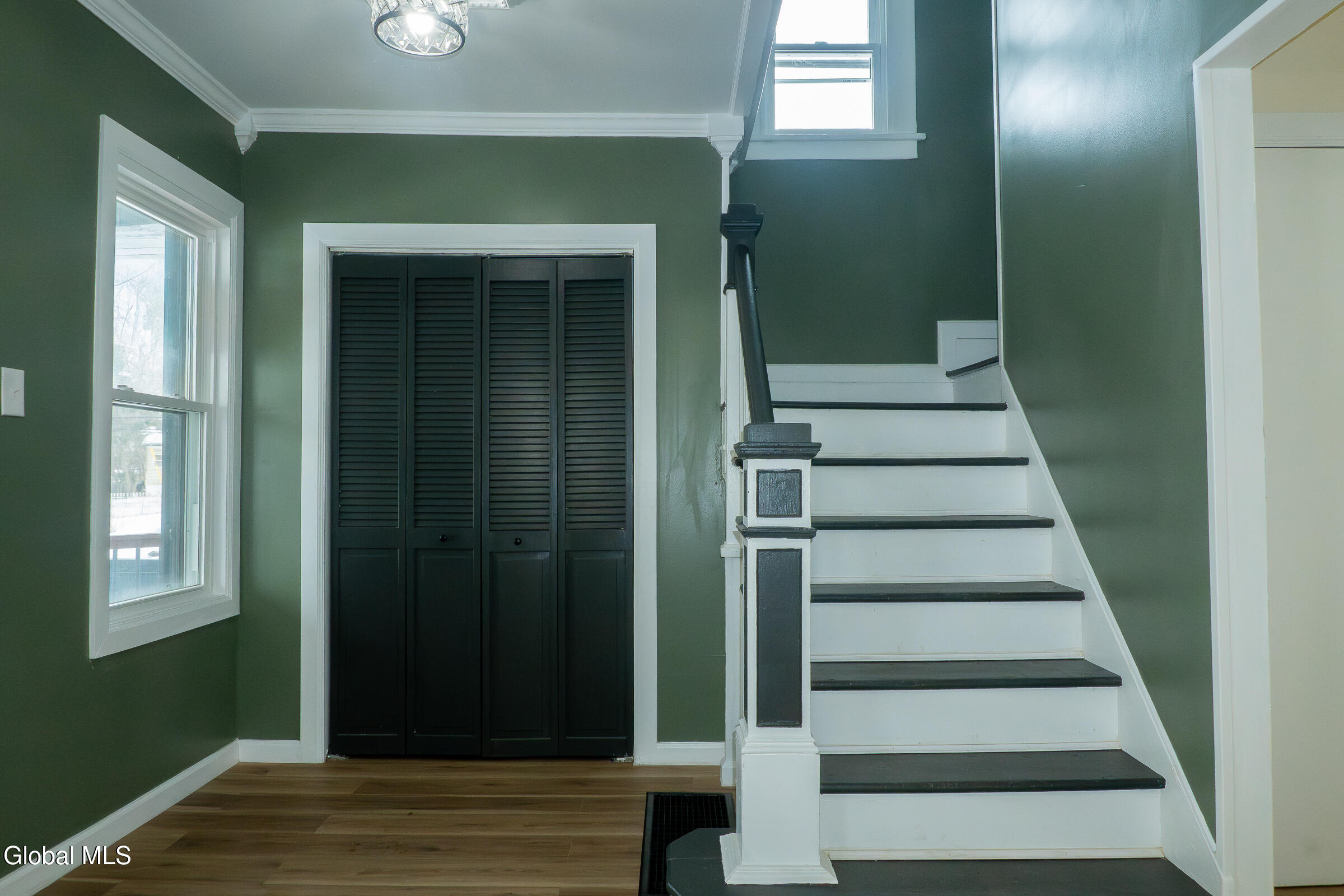126 Manchester Road Schenectady NY 12304