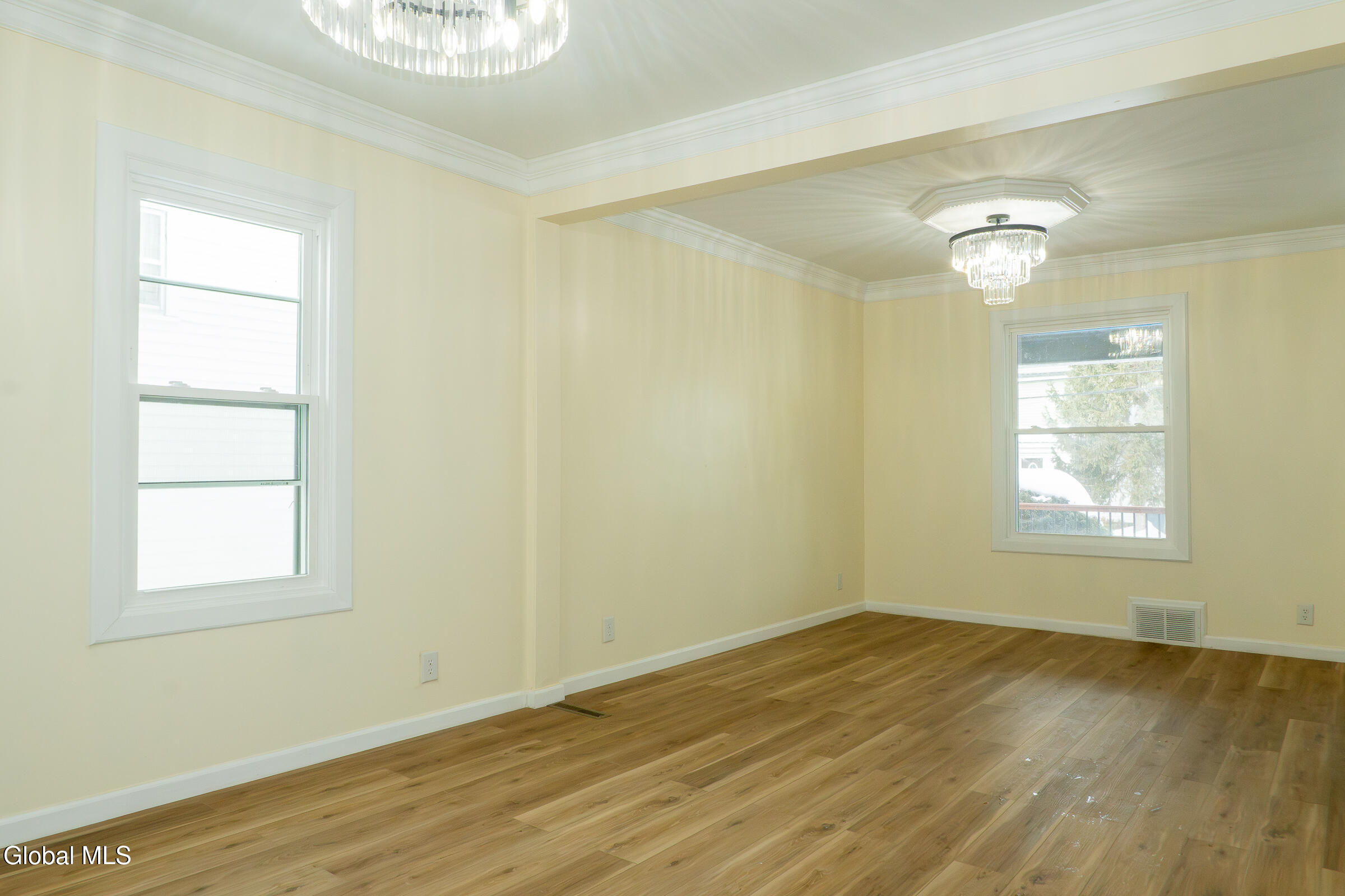 126 Manchester Road Schenectady NY 12304