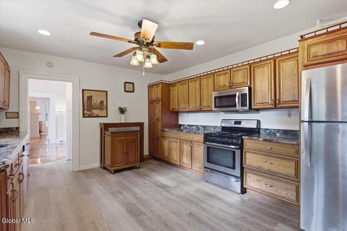 105 Brunswick Road Troy NY 12180