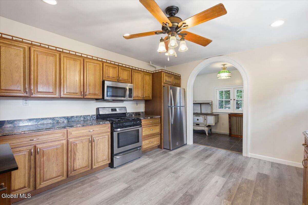 105 Brunswick Road Troy NY 12180