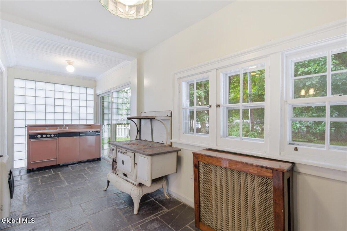 105 Brunswick Road Troy NY 12180