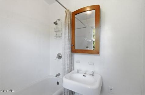 105 Brunswick Road Troy NY 12180