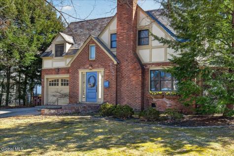 9 Luzerne Place Queensbury NY 12804
