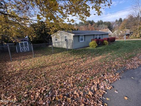13 Harvard Avenue Amsterdam NY 12010